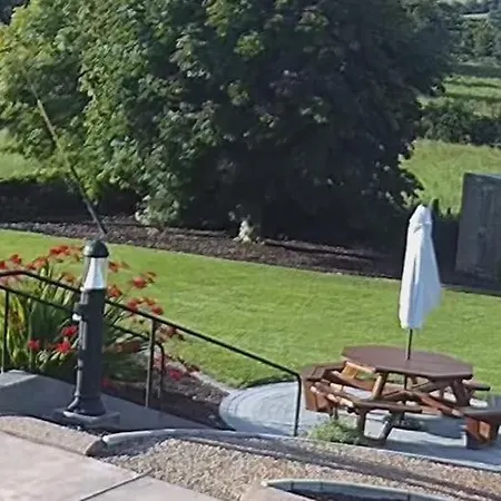 Laneside Haven - Worker Friendly - Accessible, Gated, Gym And Parking