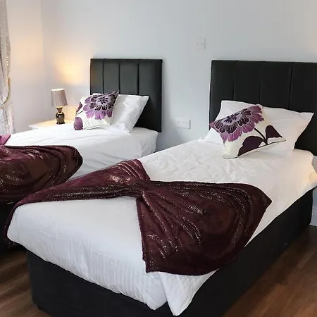 Ferienhaus Laneside Haven - Worker Friendly - Accessible, Gated, Gym And Parking *