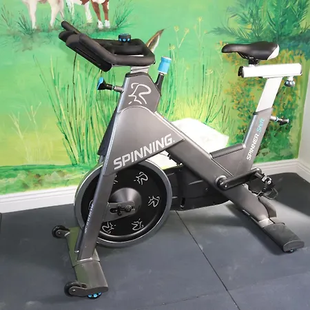 Laneside Haven - Worker Friendly - Accessible, Gated, Gym And Parking